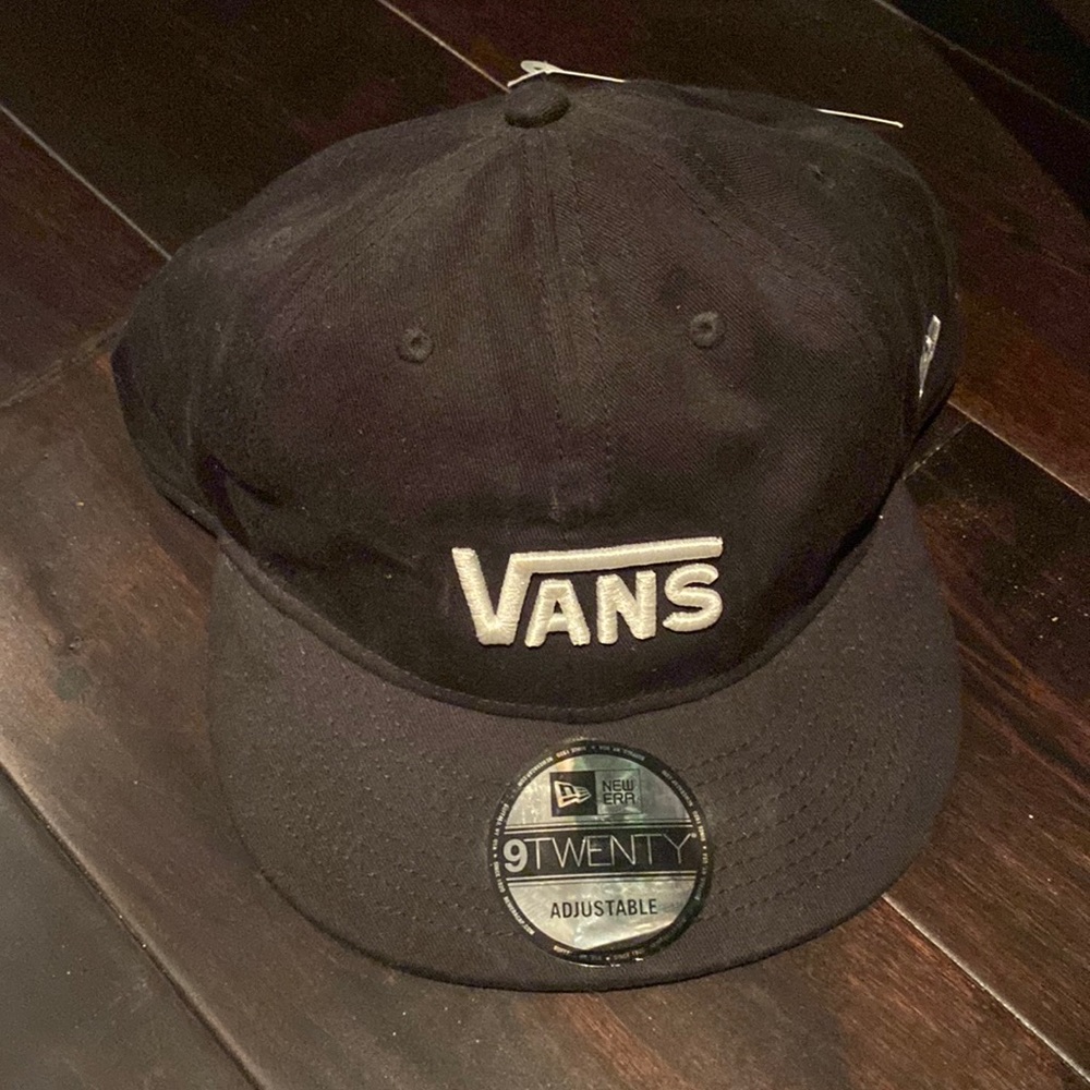 Black vans hat never wear
